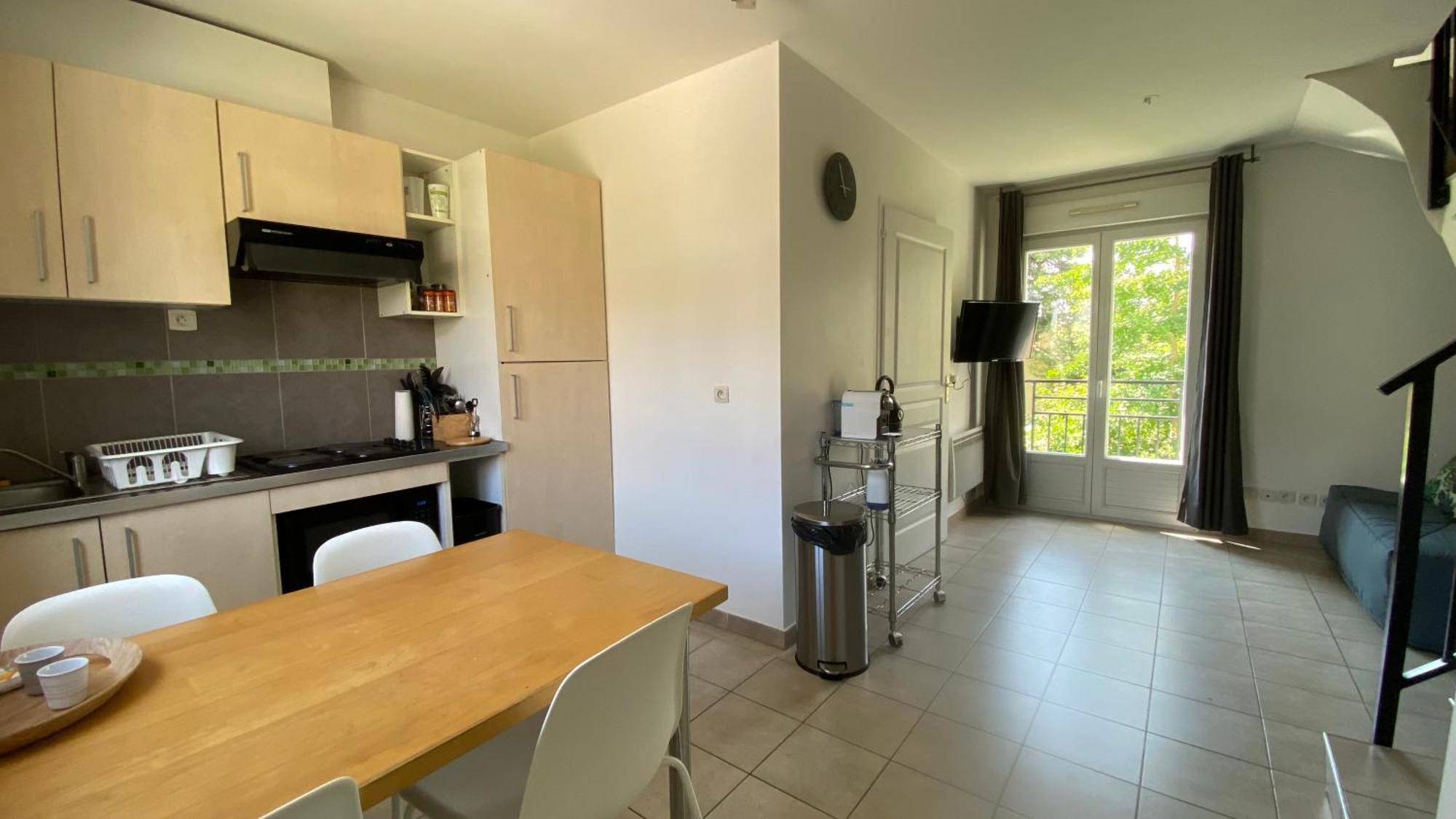 Апартаменты Le Duplex , Proche Gare Rer, Parking, Arrivee Autonome Палезо Экстерьер фото